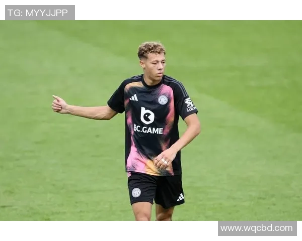 伊普斯维奇与布里斯托尔城激战正酣赛况分析与精彩回顾